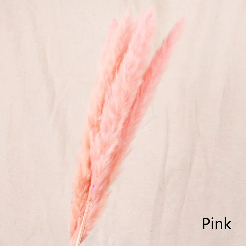 roomix designed feather- Discover the elegance of the Roomix delicately designed feather – a symbol of lightness and grace, perfect for adding a personal touch to any space.