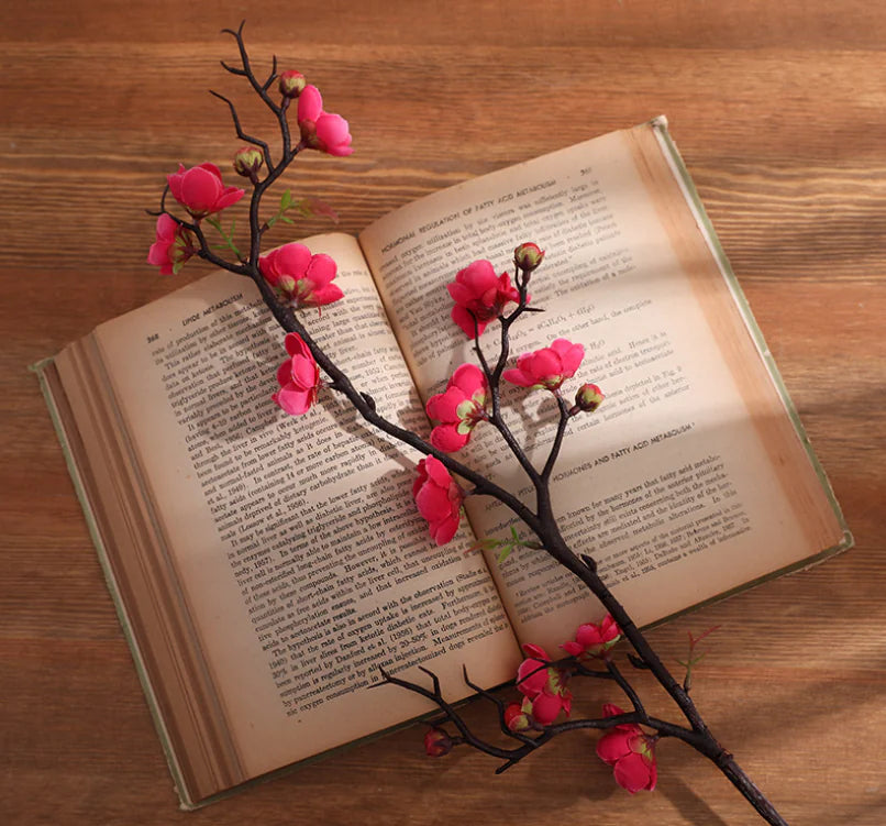 Roomix beautifully designed branches- beautifully designed branches in a variety of colors, perfect for adding a unique touch to any space. Whether you're looking to brighten your home, office, or personal corner